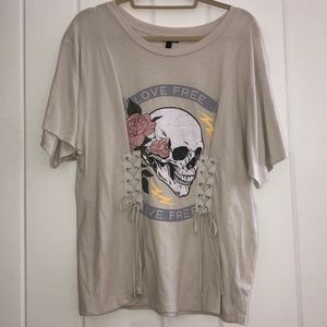 Love Free live free T-shirt